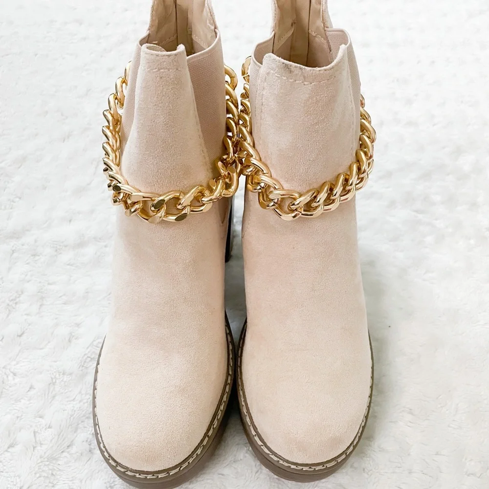 NIB- OLIVIA MILLER Chain Heel Lug Boot - Picture 4 of 16